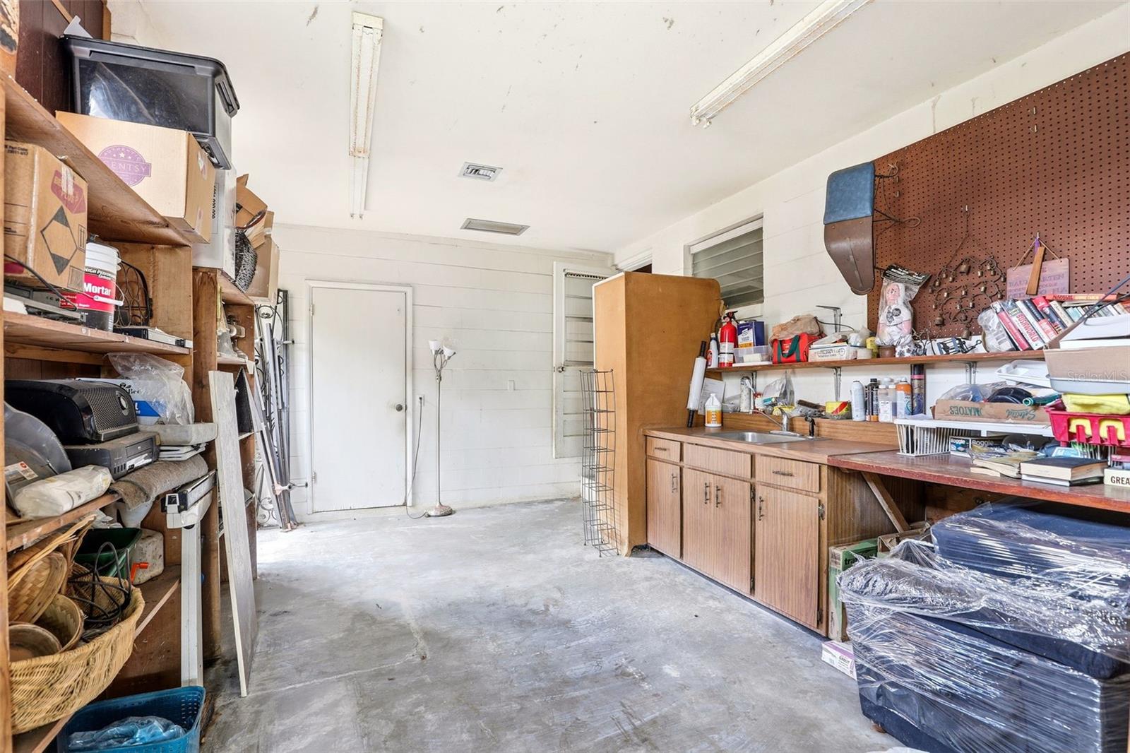 Image 28 of 35 For 1421 Fairview Street