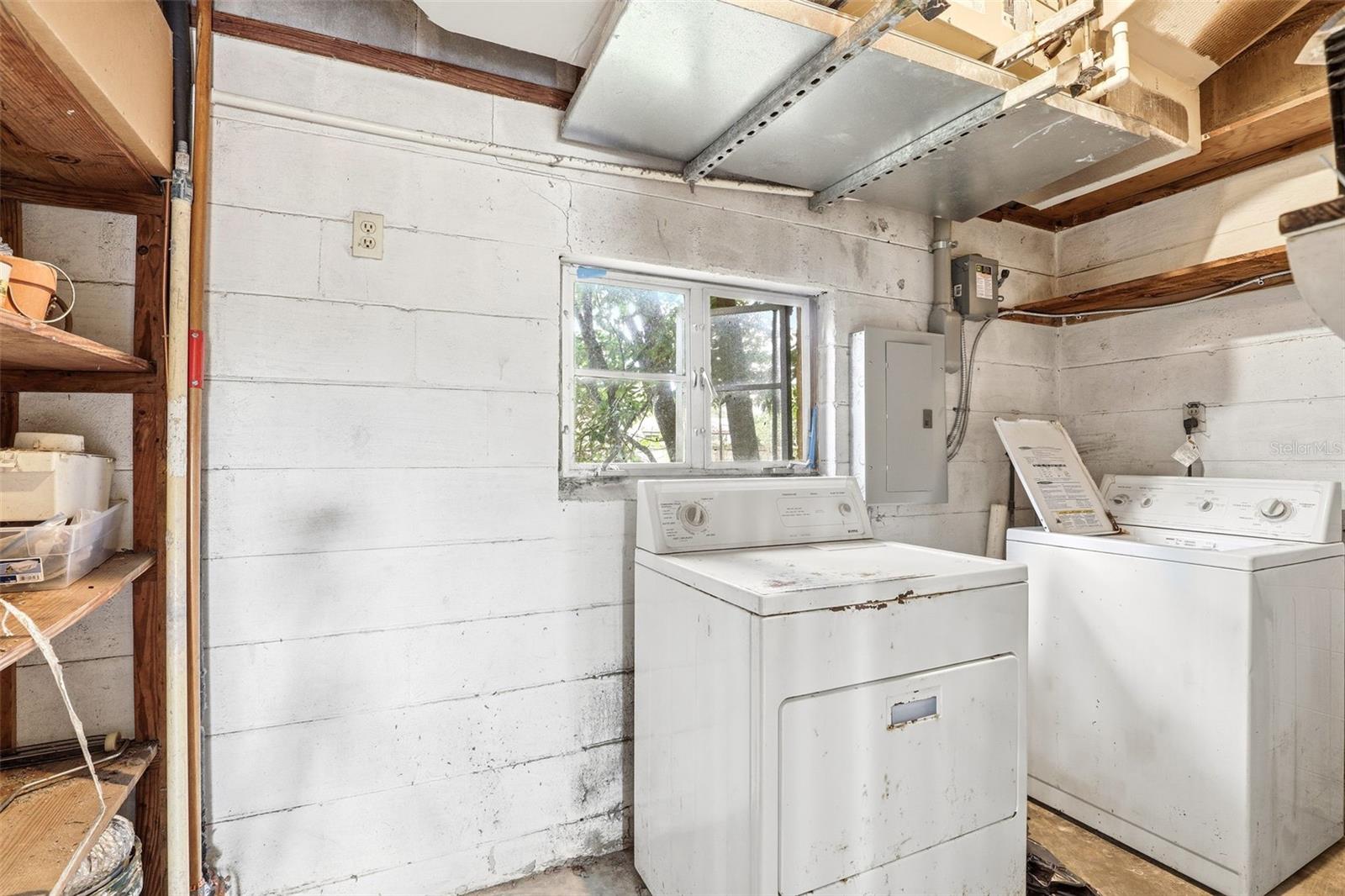 Image 29 of 35 For 1421 Fairview Street