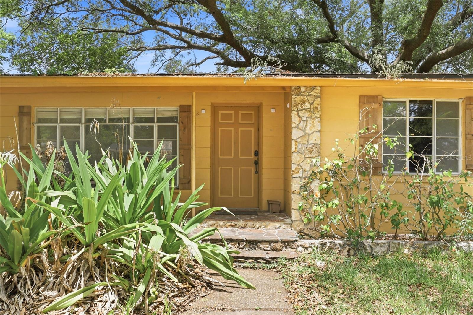 Image 5 of 35 For 1421 Fairview Street