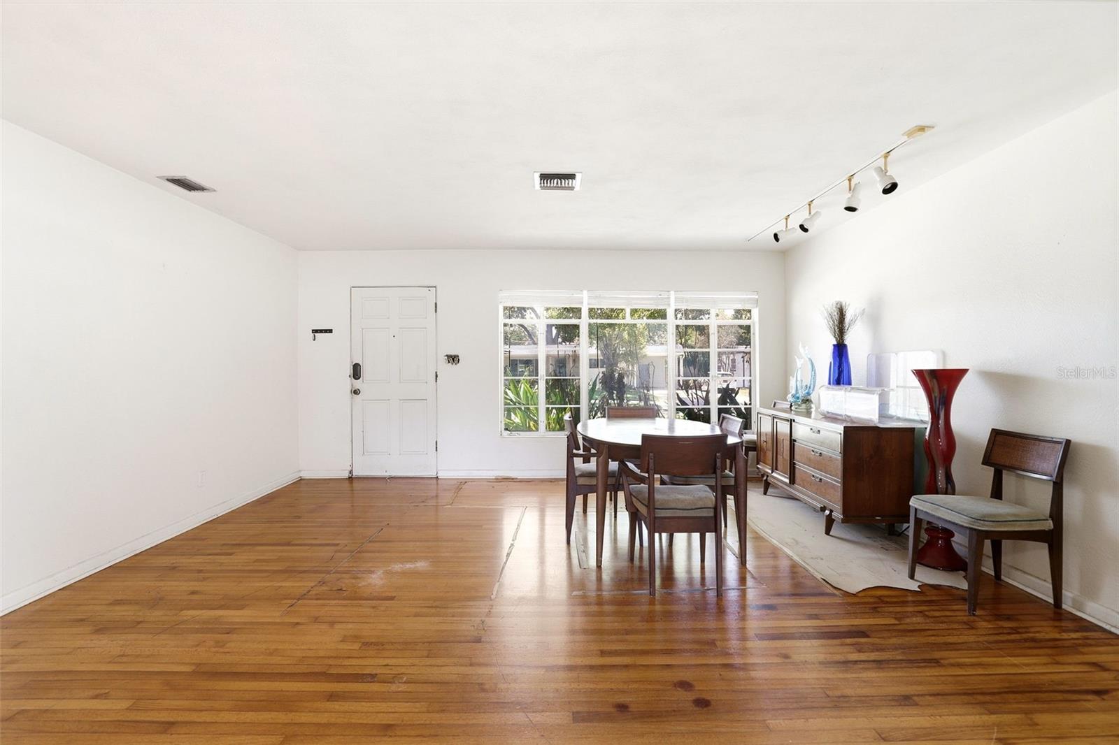 Image 7 of 35 For 1421 Fairview Street