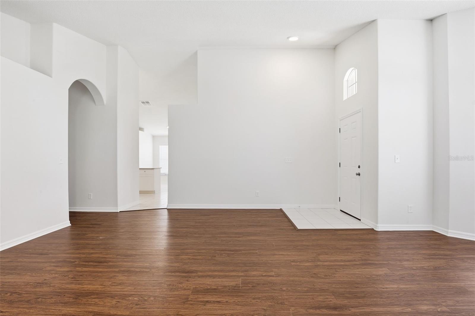 Image 10 of 38 For 1353 Crimson Clover Lane