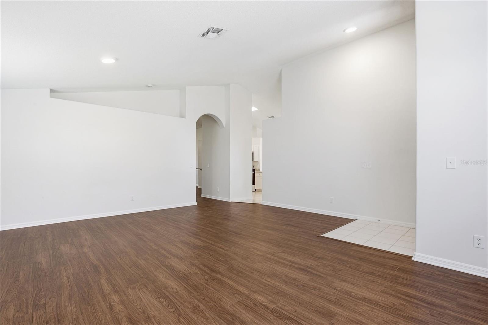 Image 13 of 38 For 1353 Crimson Clover Lane