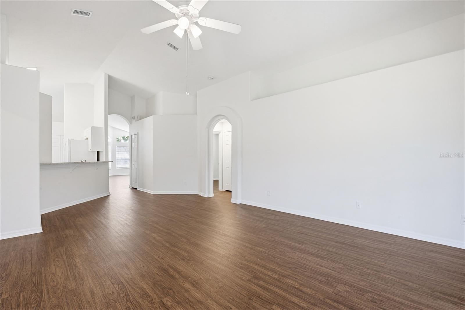 Image 20 of 38 For 1353 Crimson Clover Lane