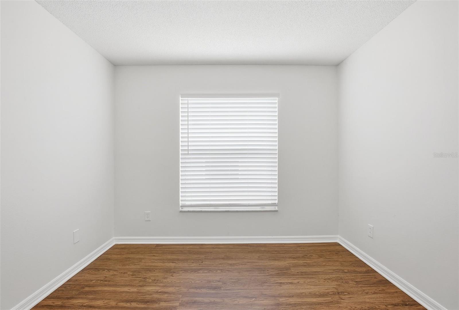 Image 25 of 38 For 1353 Crimson Clover Lane