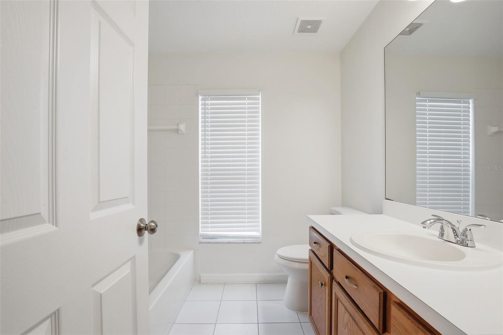 Image 31 of 38 For 1353 Crimson Clover Lane