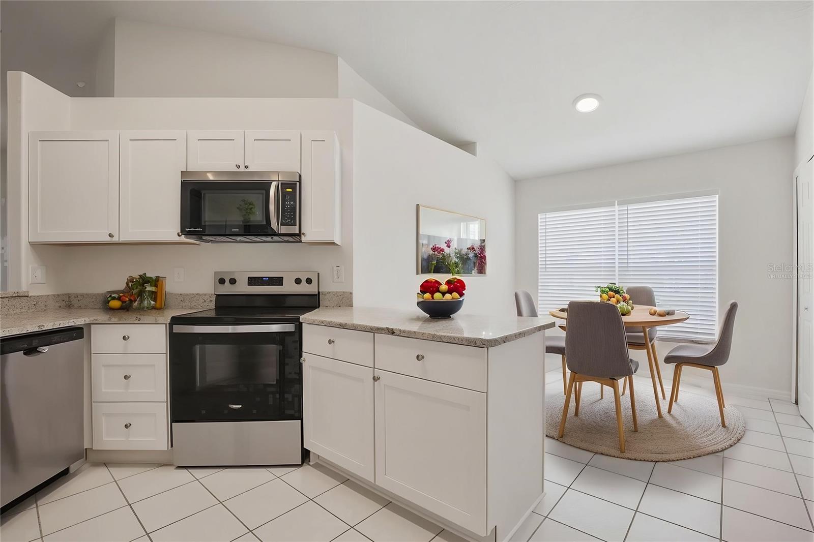 Image 4 of 38 For 1353 Crimson Clover Lane