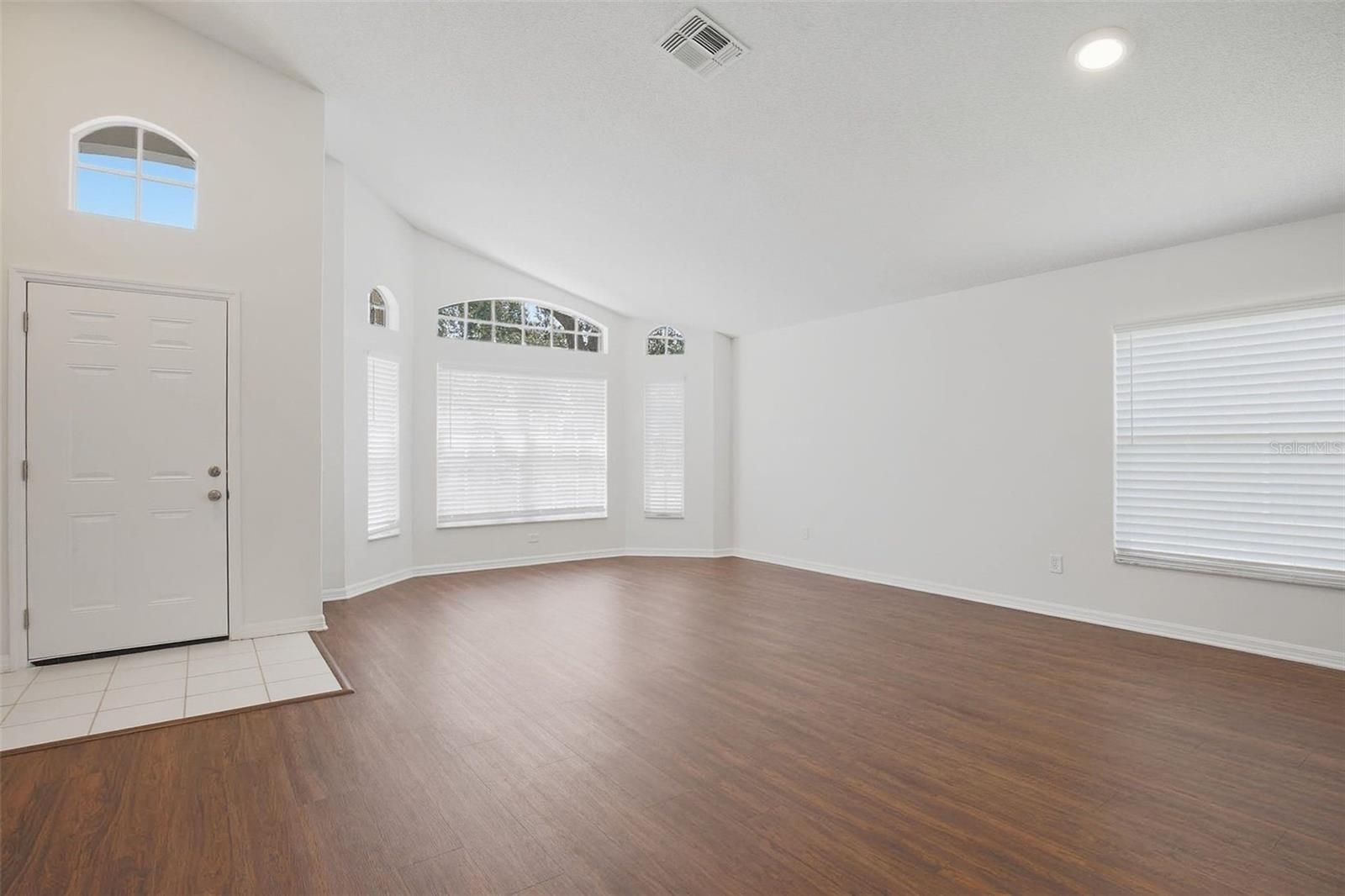 Image 9 of 38 For 1353 Crimson Clover Lane