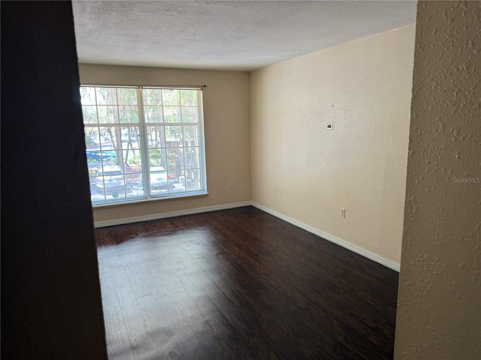 Image 8 of 12 For 3906 Versailles Drive 3906a