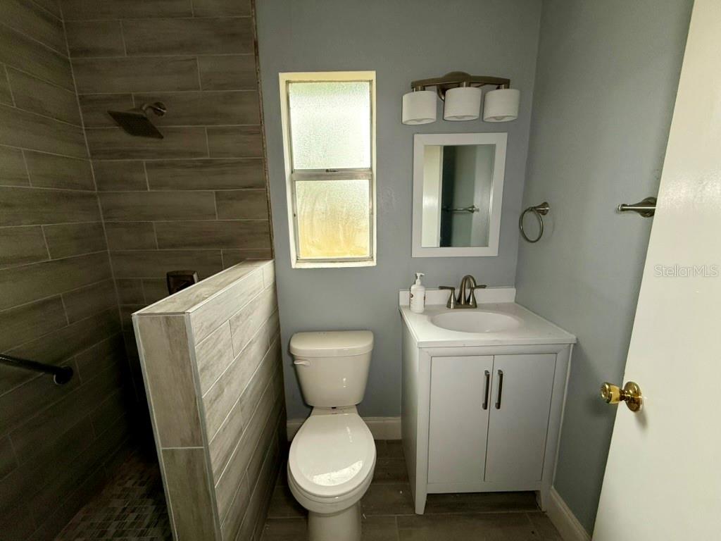 Image 11 of 23 For 2155 Webber Street