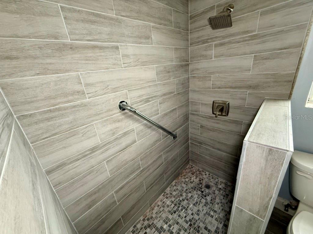 Image 12 of 23 For 2155 Webber Street