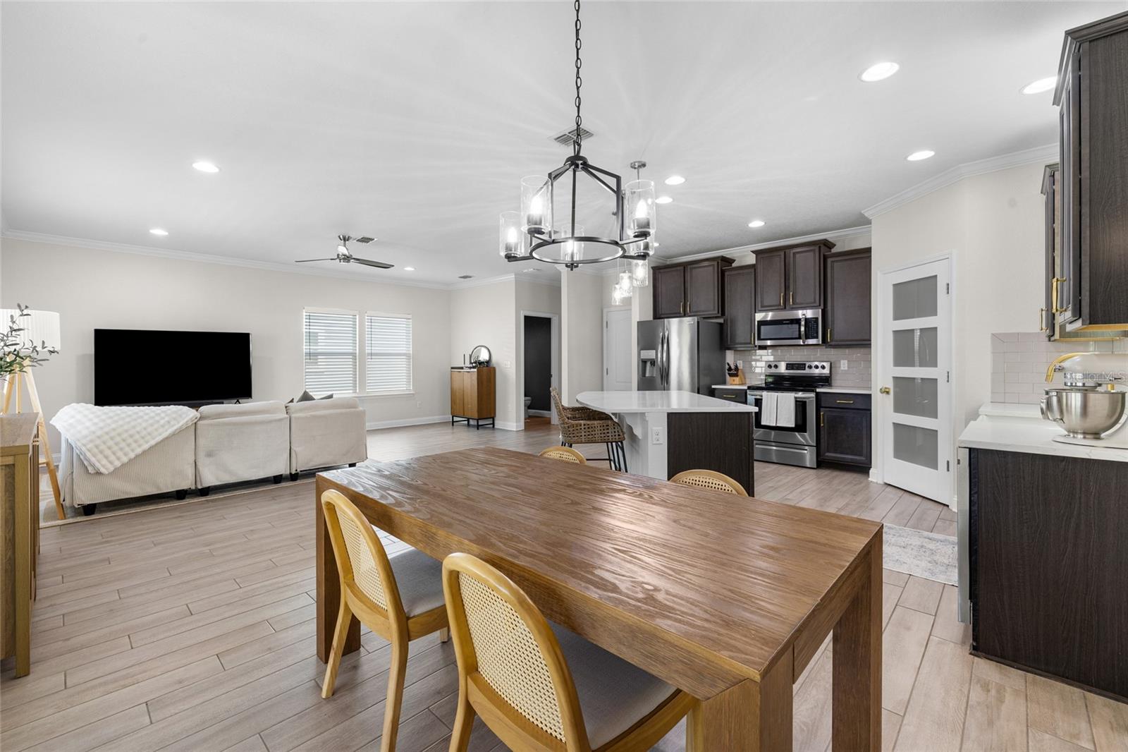 Image 28 of 57 For 3917 Coastal Cove Circle