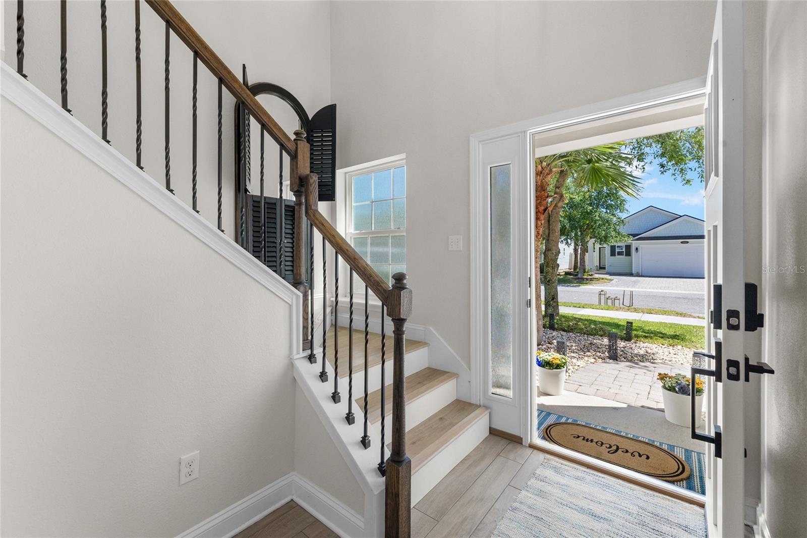 Image 7 of 57 For 3917 Coastal Cove Circle