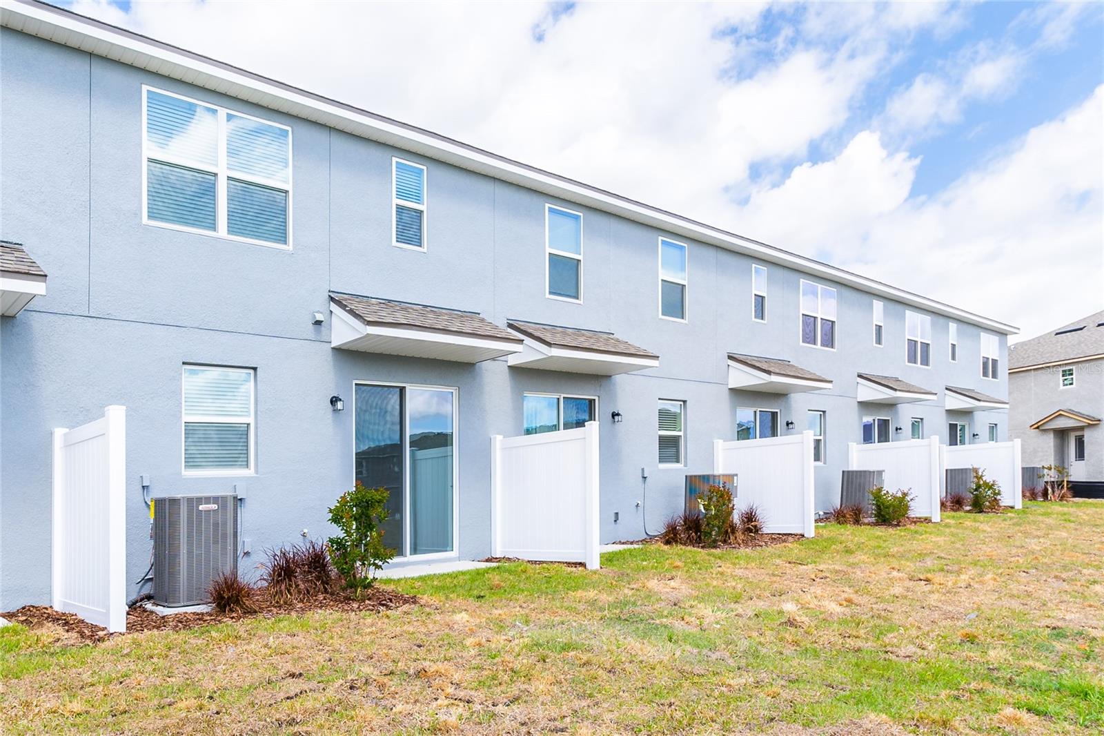 Image 21 of 23 For 987 Spring Palms Loop Loop