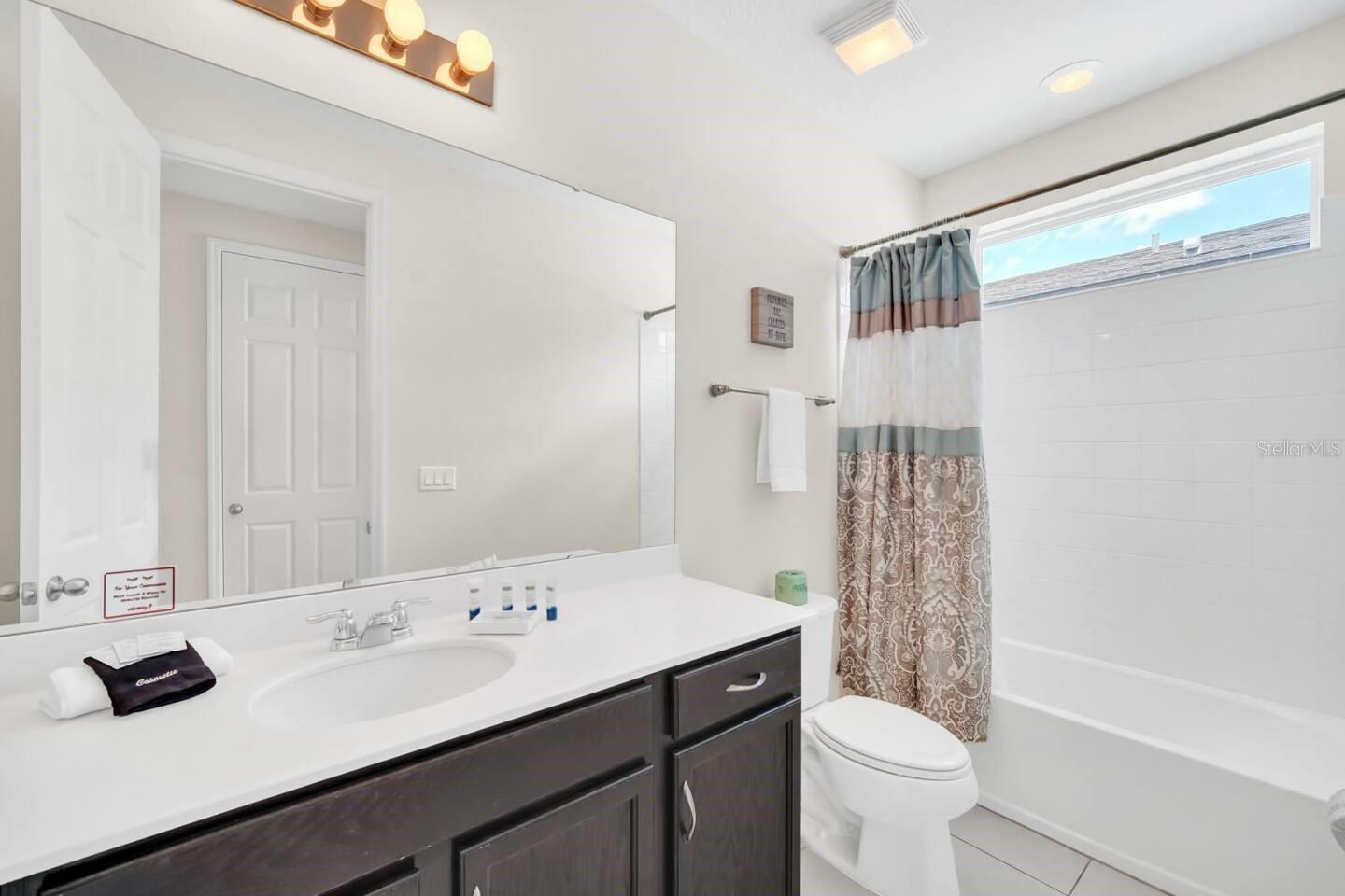 Image 28 of 60 For 9009 Egret Mills Terrace