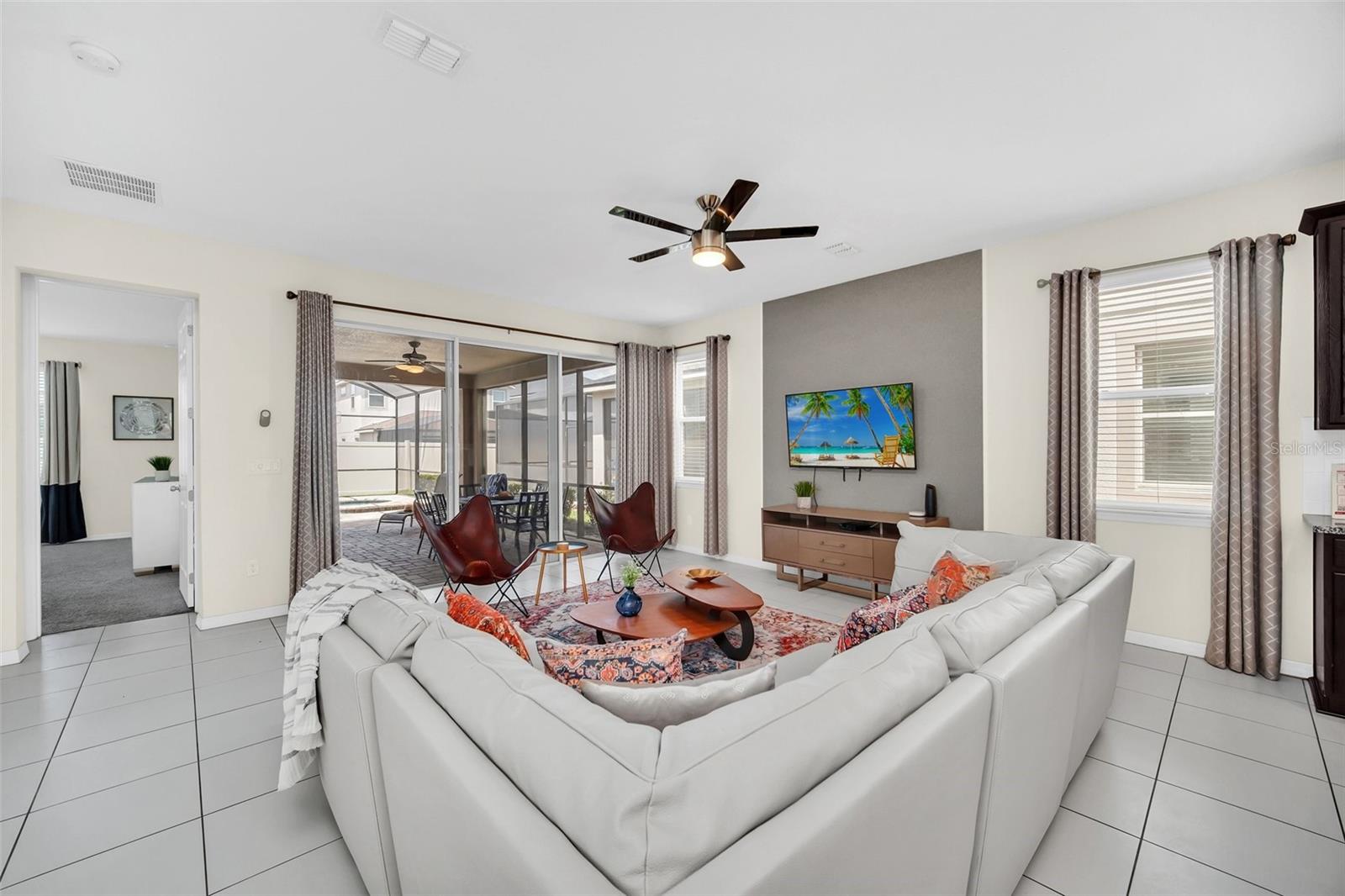 Image 4 of 60 For 9009 Egret Mills Terrace