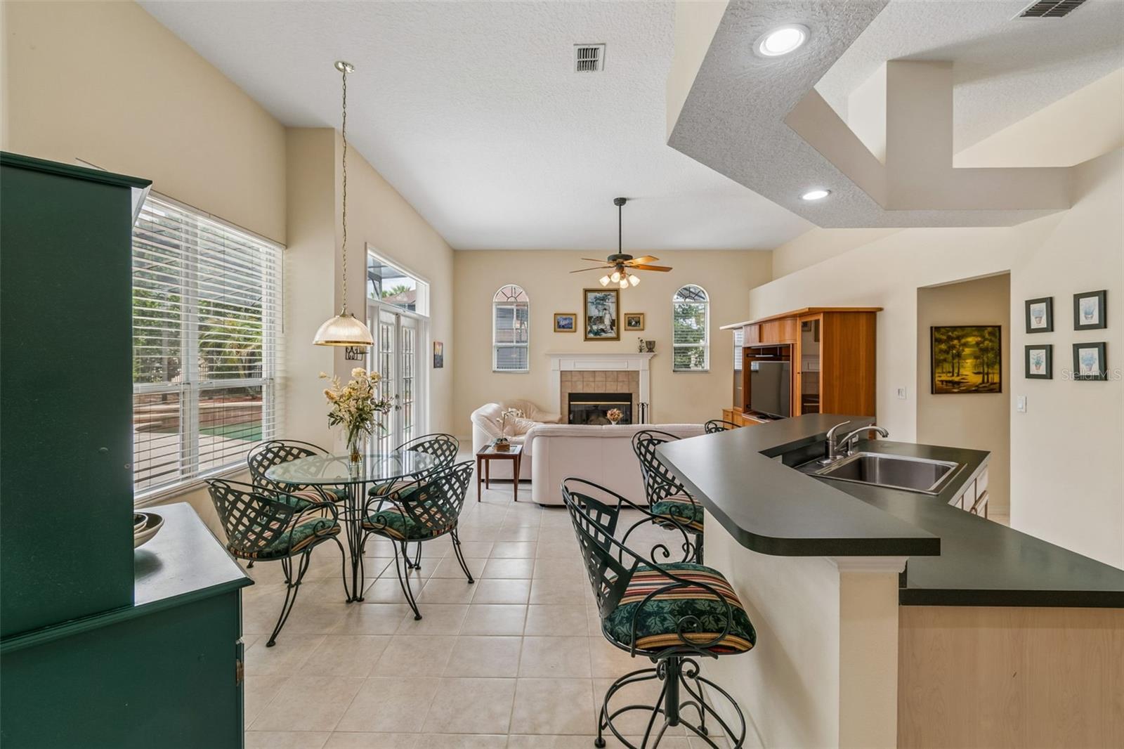 Image 16 of 52 For 8607 Terrace Pines Court