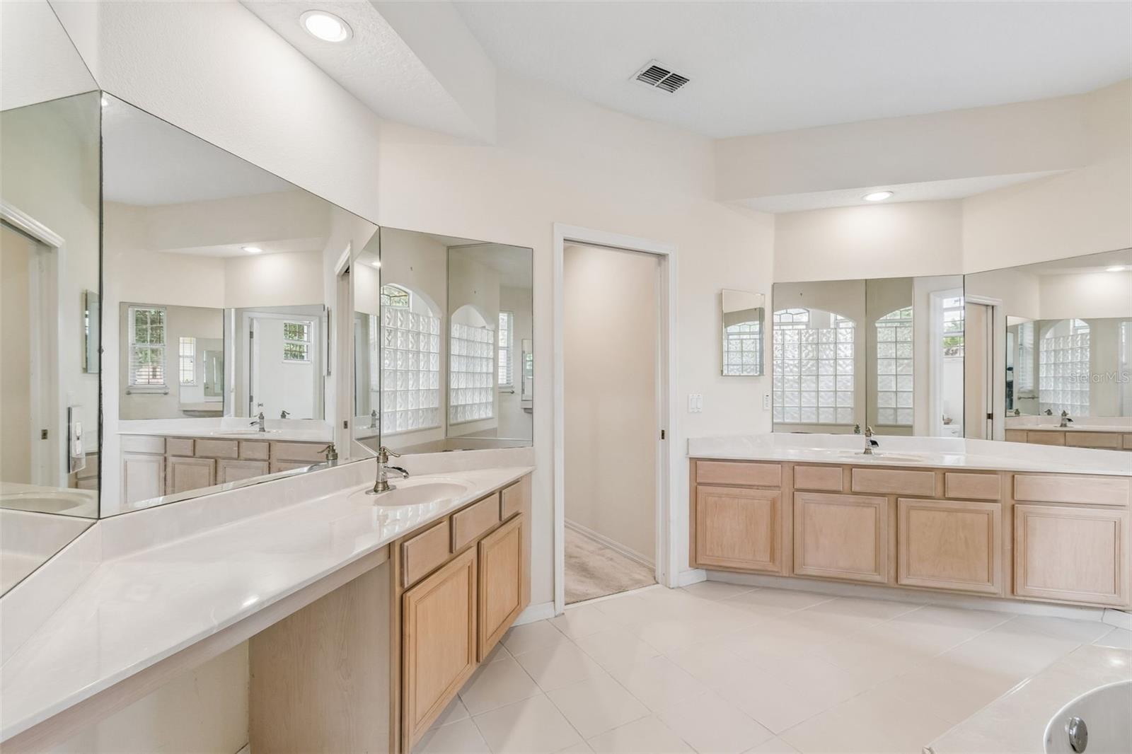 Image 23 of 52 For 8607 Terrace Pines Court