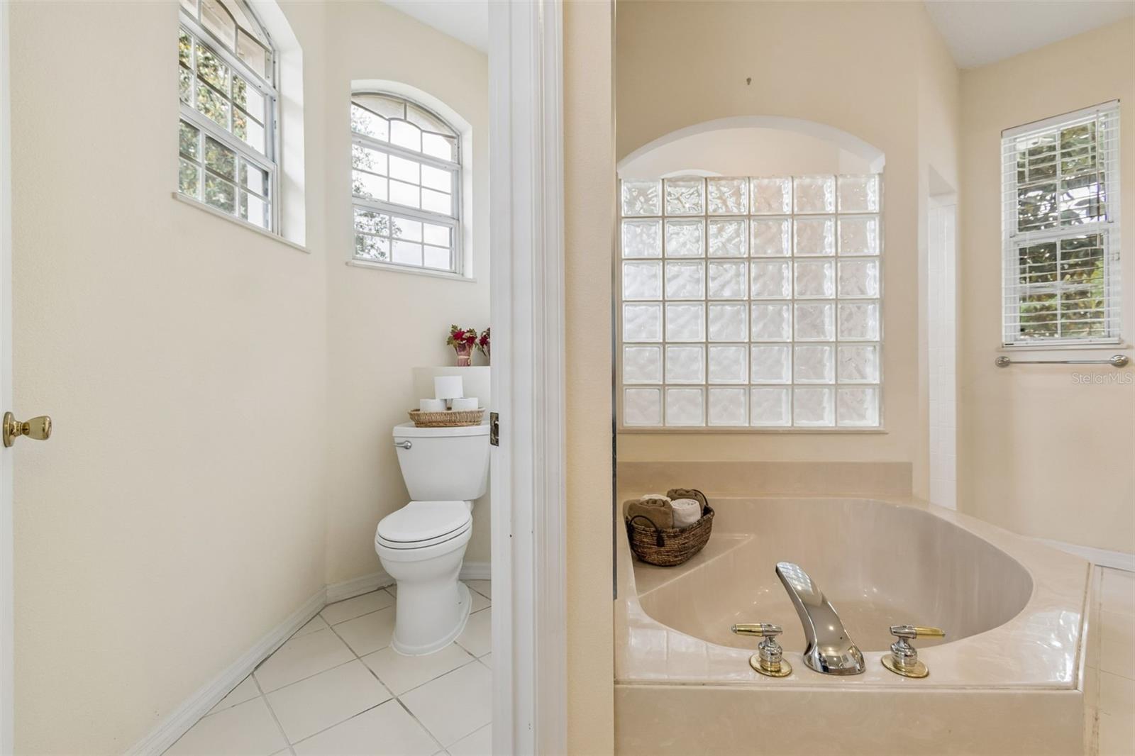 Image 28 of 52 For 8607 Terrace Pines Court