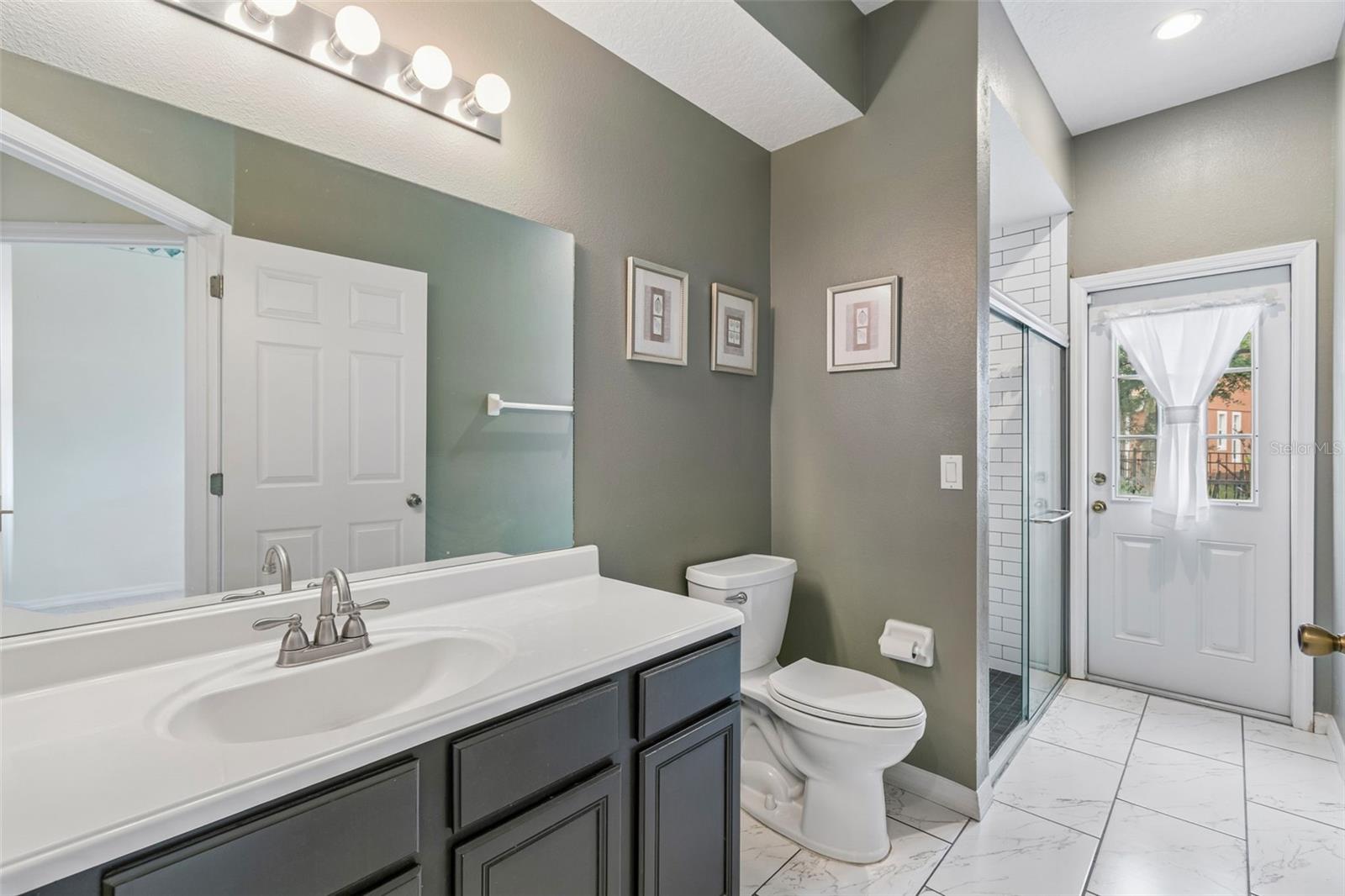 Image 34 of 52 For 8607 Terrace Pines Court