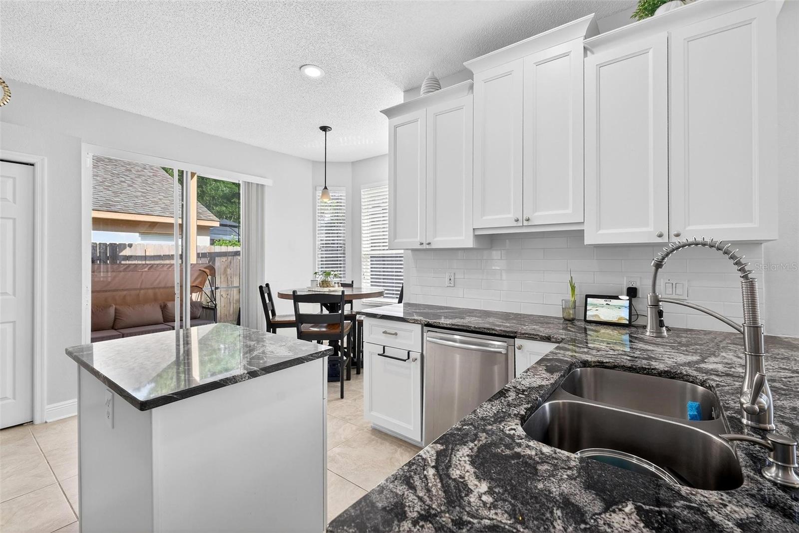 Image 16 of 58 For 1400 Holly Glen Run