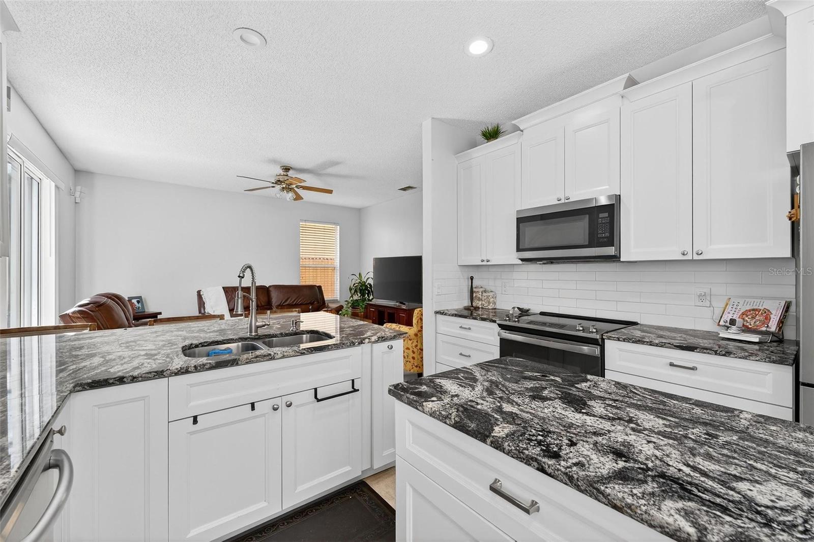 Image 18 of 58 For 1400 Holly Glen Run