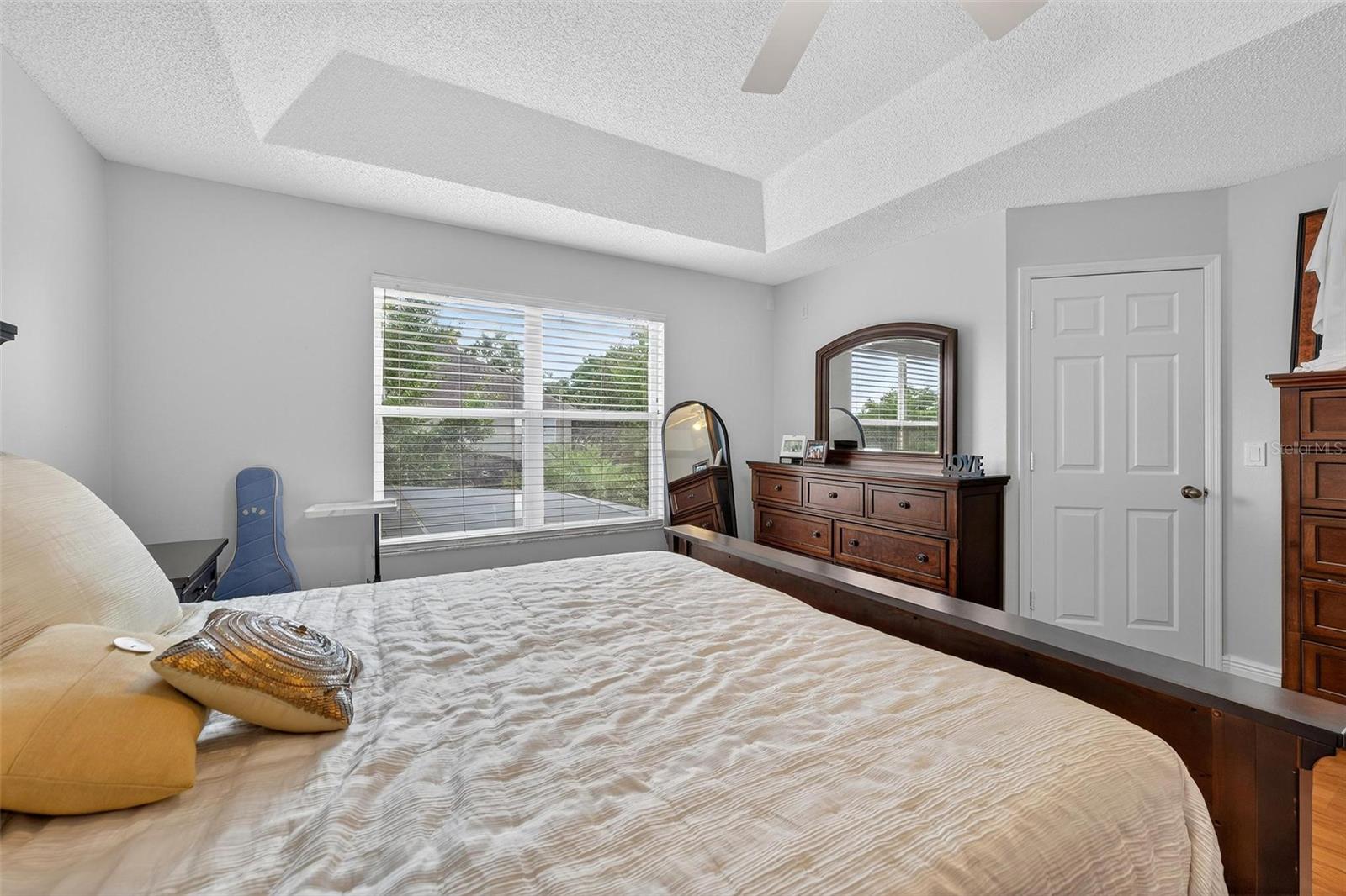 Image 33 of 58 For 1400 Holly Glen Run