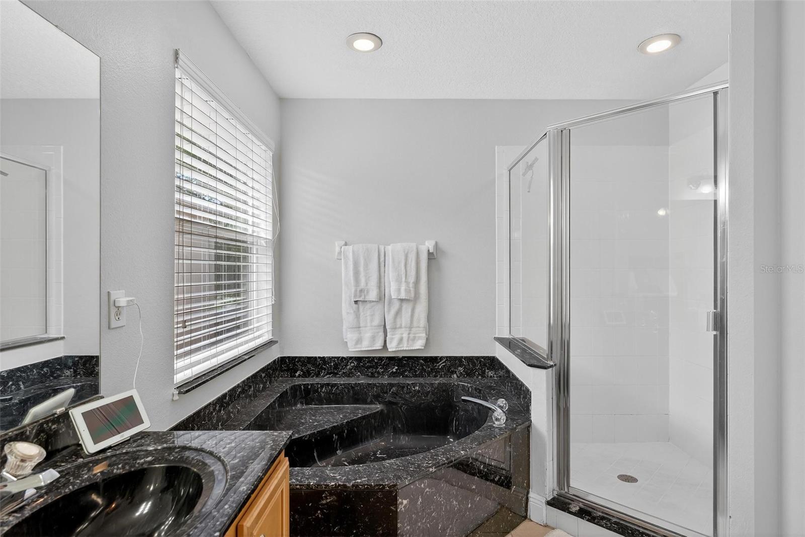 Image 35 of 58 For 1400 Holly Glen Run