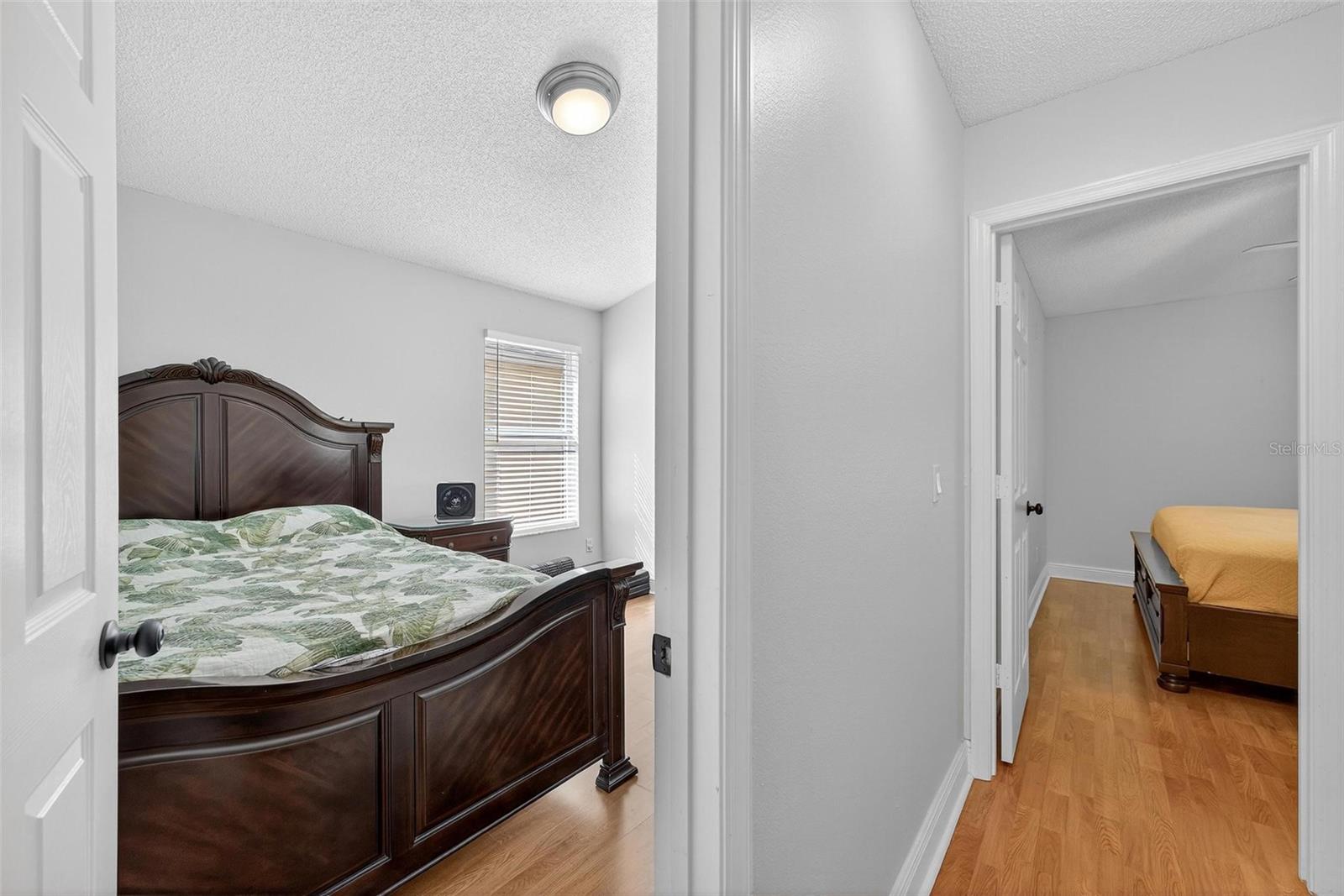 Image 40 of 58 For 1400 Holly Glen Run