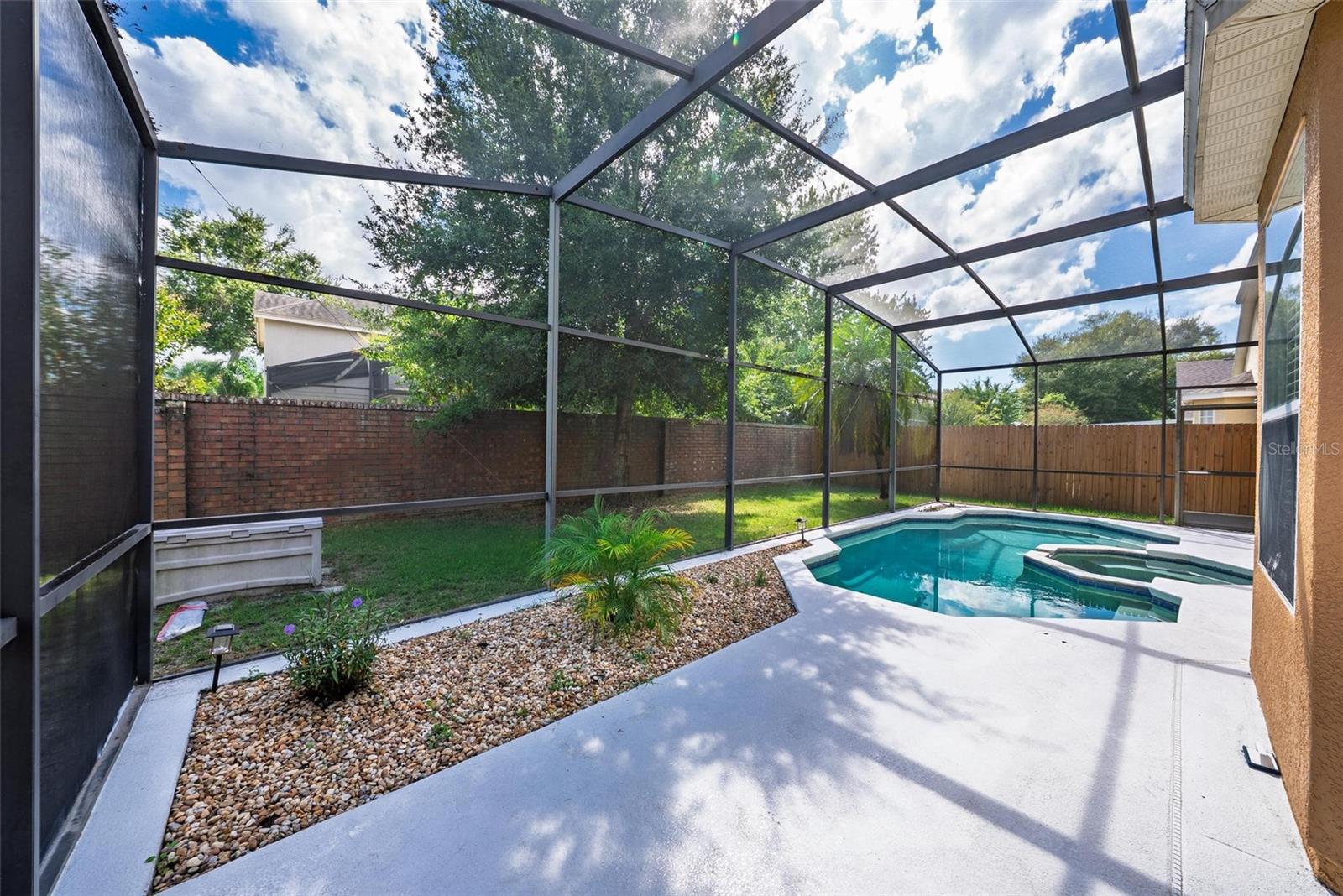 Image 47 of 58 For 1400 Holly Glen Run