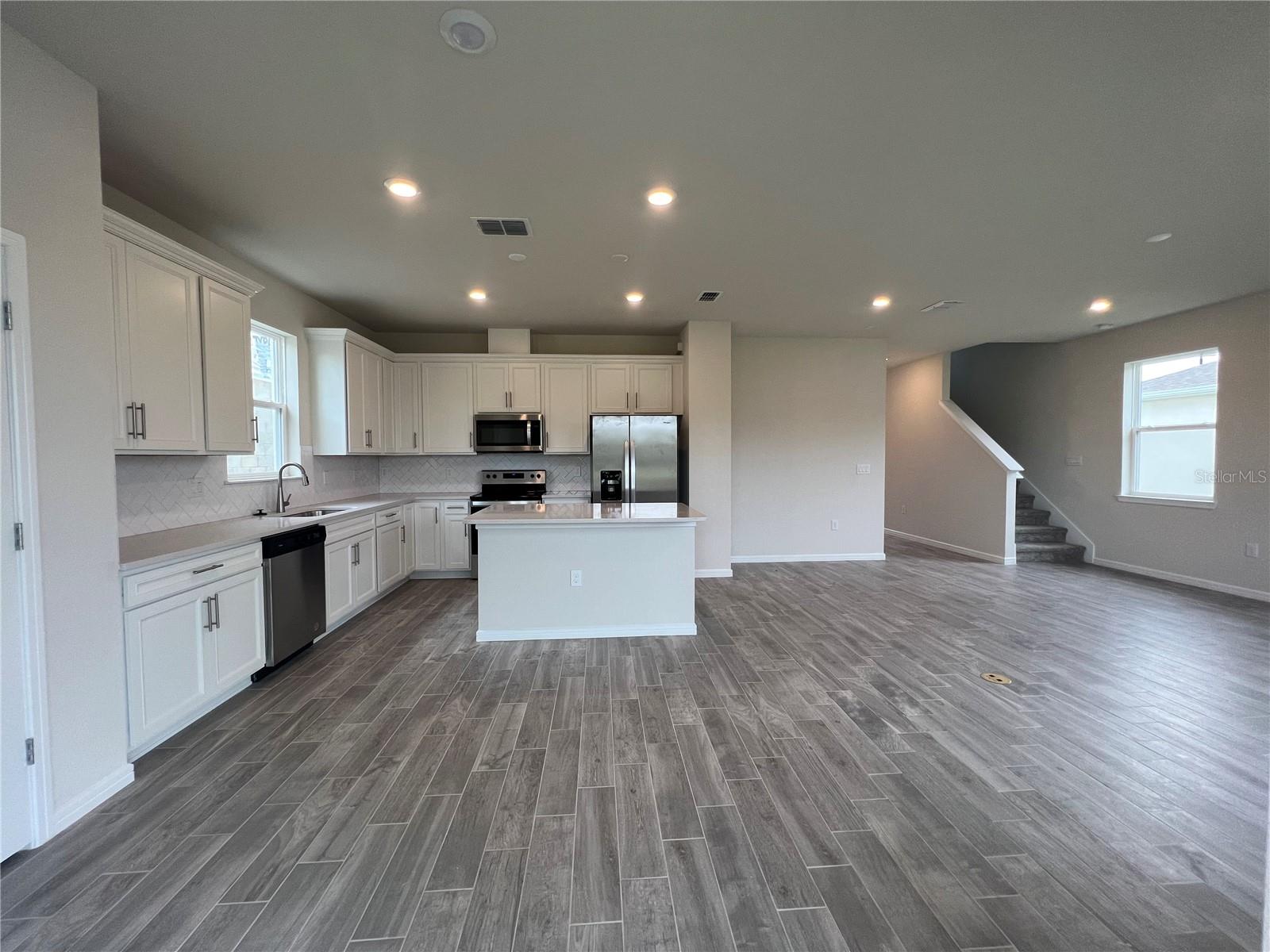 Image 19 of 48 For 17575 Saw Palmetto Avenue