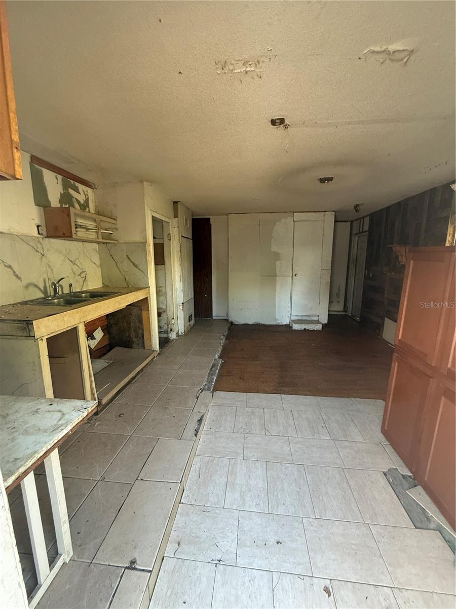 Image 11 of 15 For 4067 Kingsport Drive