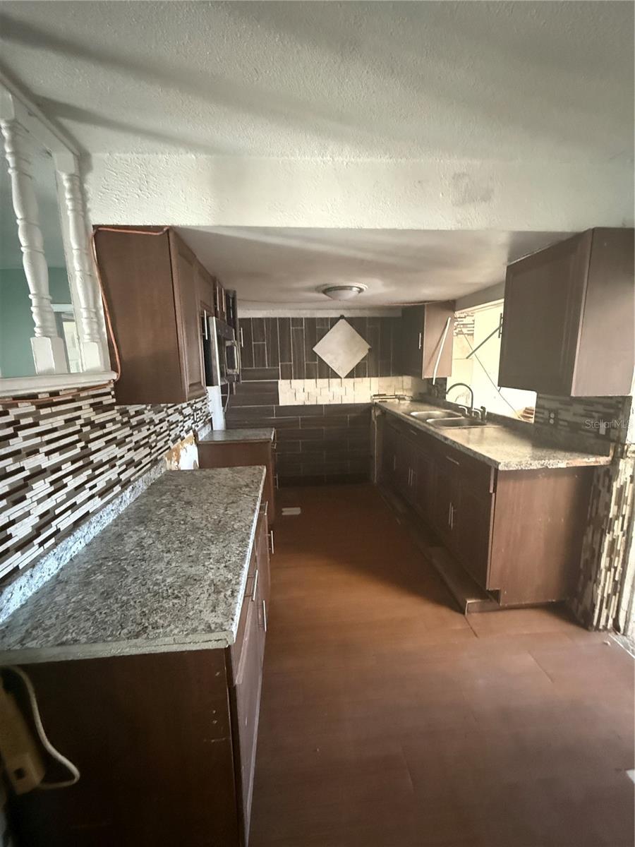 Image 3 of 15 For 4067 Kingsport Drive