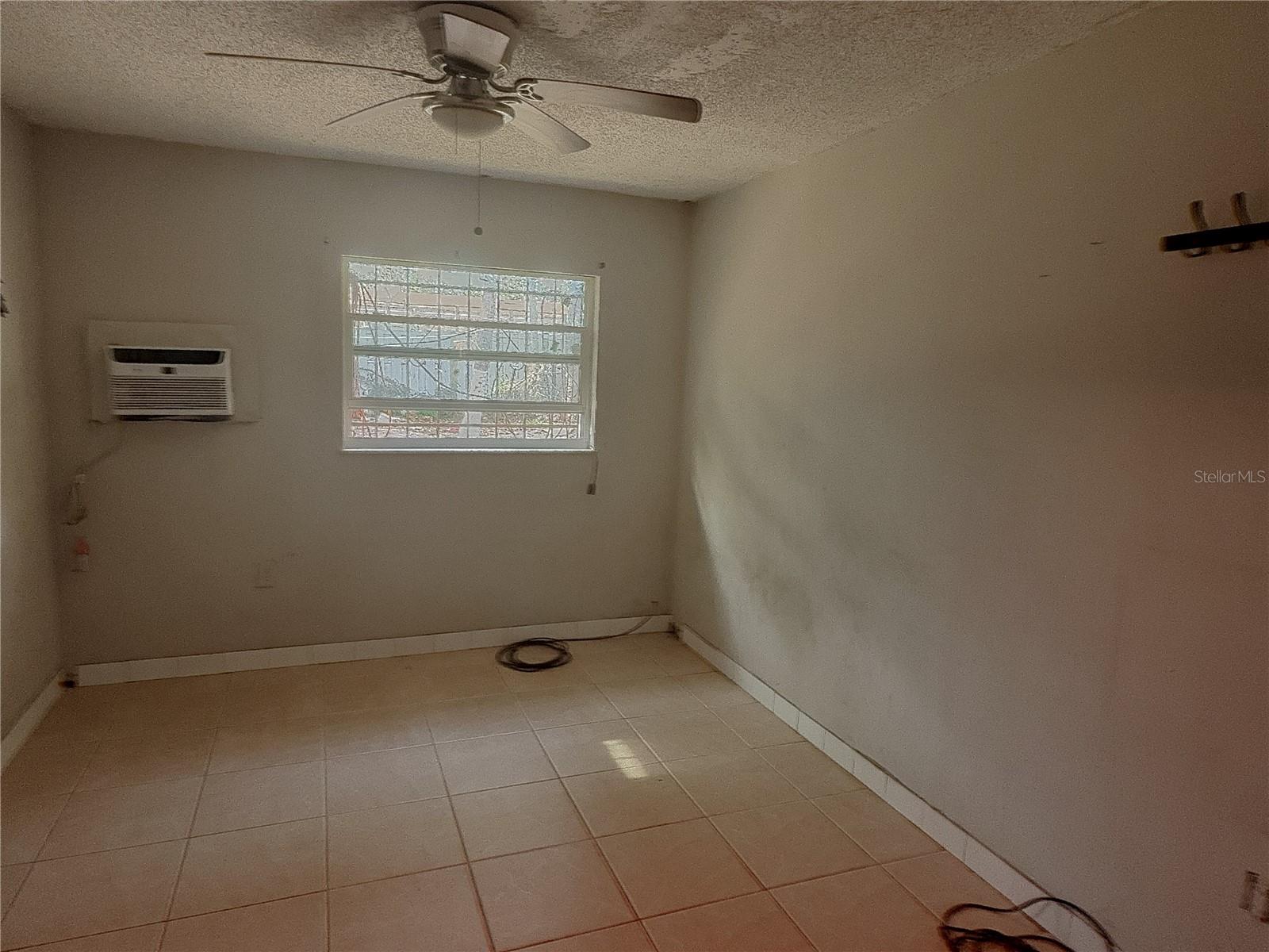 Image 5 of 15 For 4067 Kingsport Drive