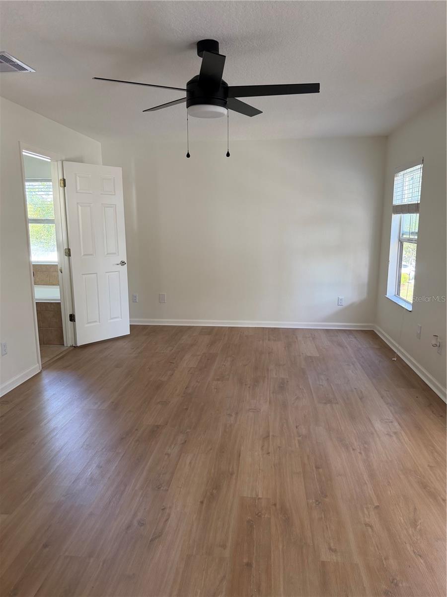 Image 12 of 21 For 11939 Citruswood Drive