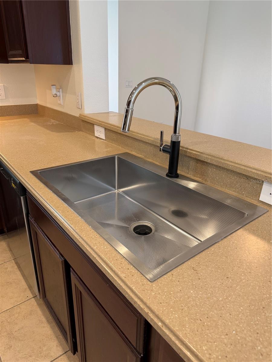 Image 6 of 21 For 11939 Citruswood Drive