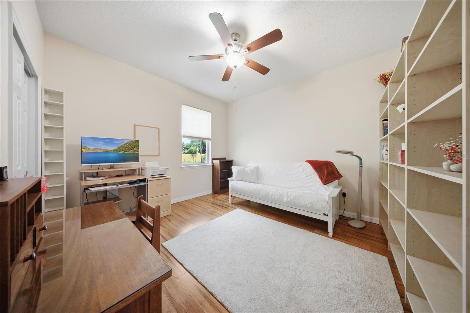 Listing photo id 12 for 1670 Regal River Circle