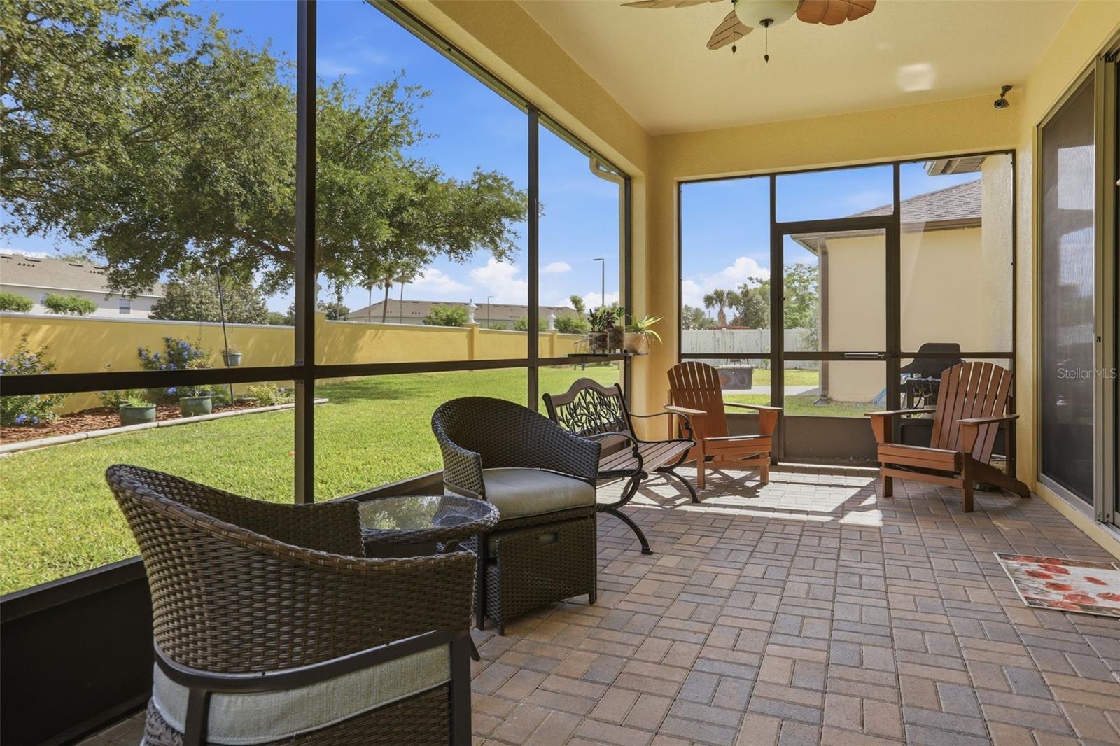 Listing photo id 16 for 1670 Regal River Circle