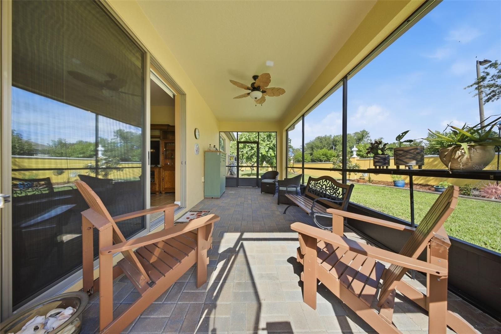 Listing photo id 17 for 1670 Regal River Circle