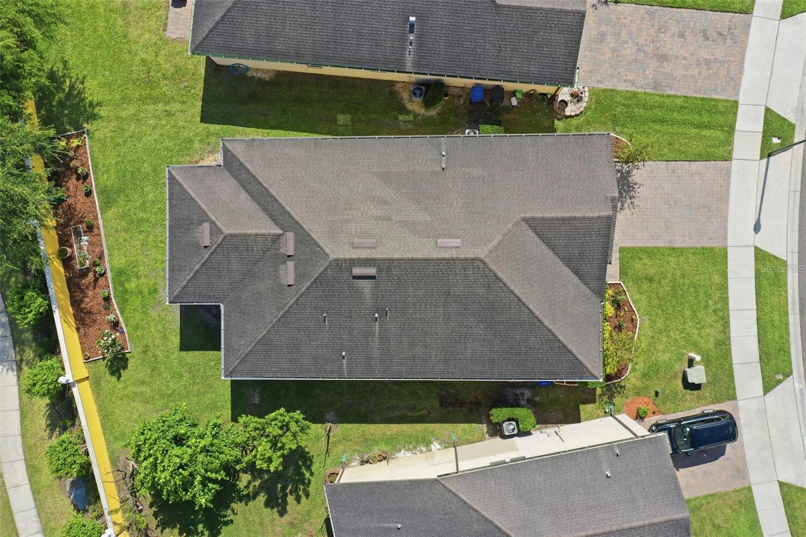 Listing photo id 22 for 1670 Regal River Circle