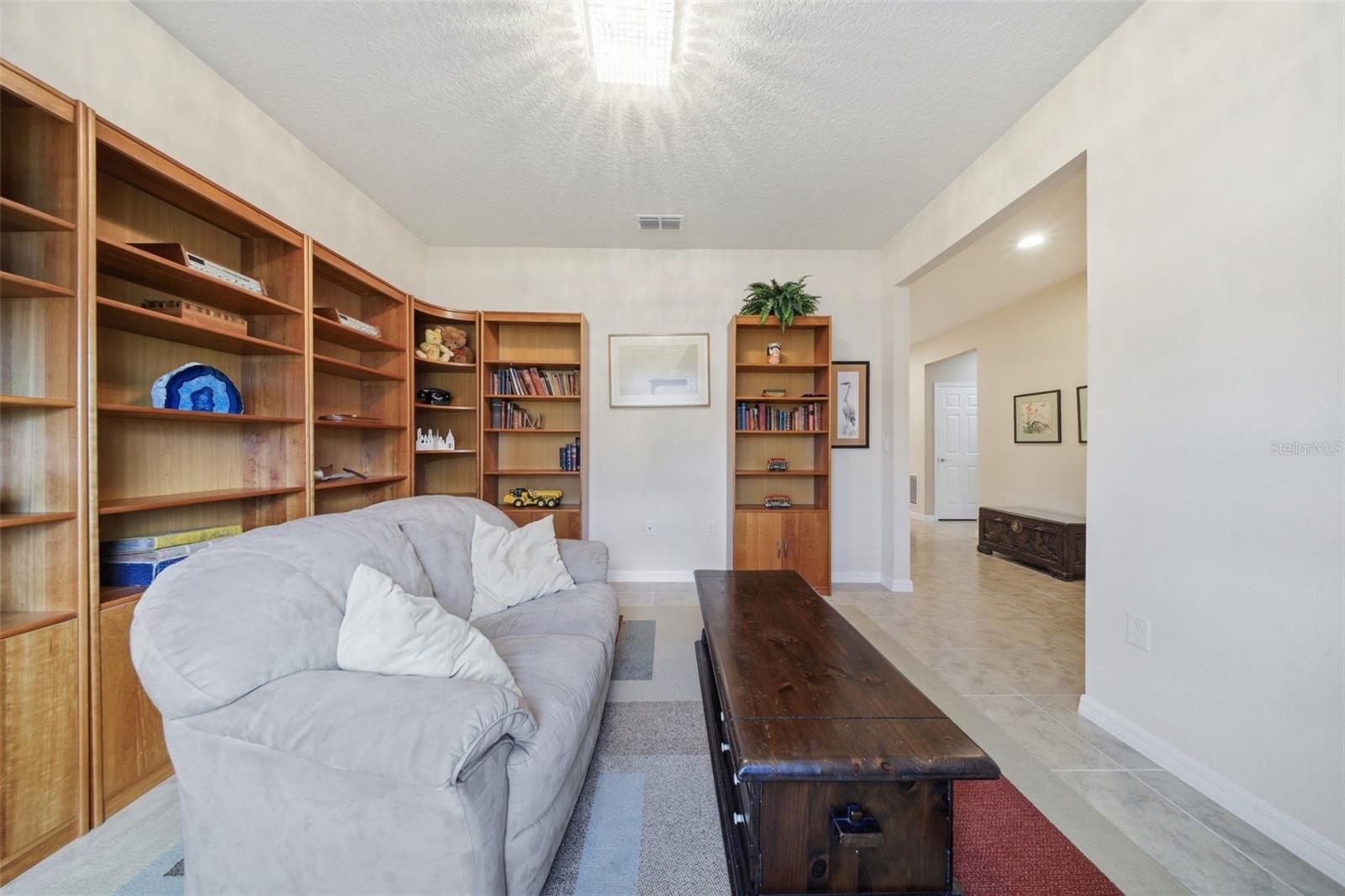 Listing photo id 1 for 1670 Regal River Circle