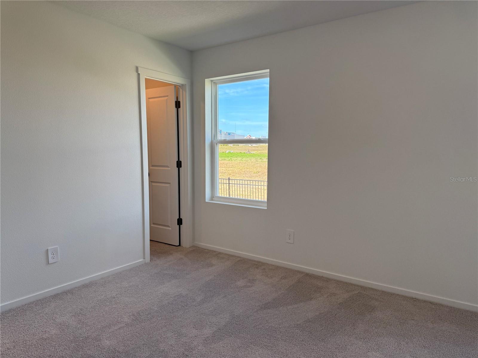 Image 10 of 28 For 874 Lynx Street