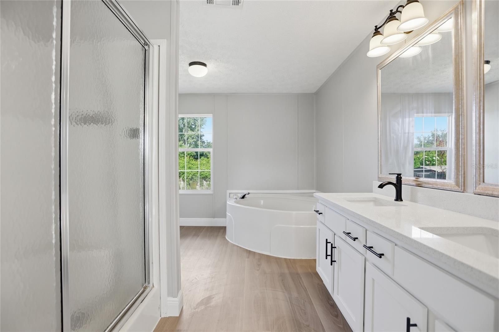 Image 15 of 33 For 3204 Silver Lake Court