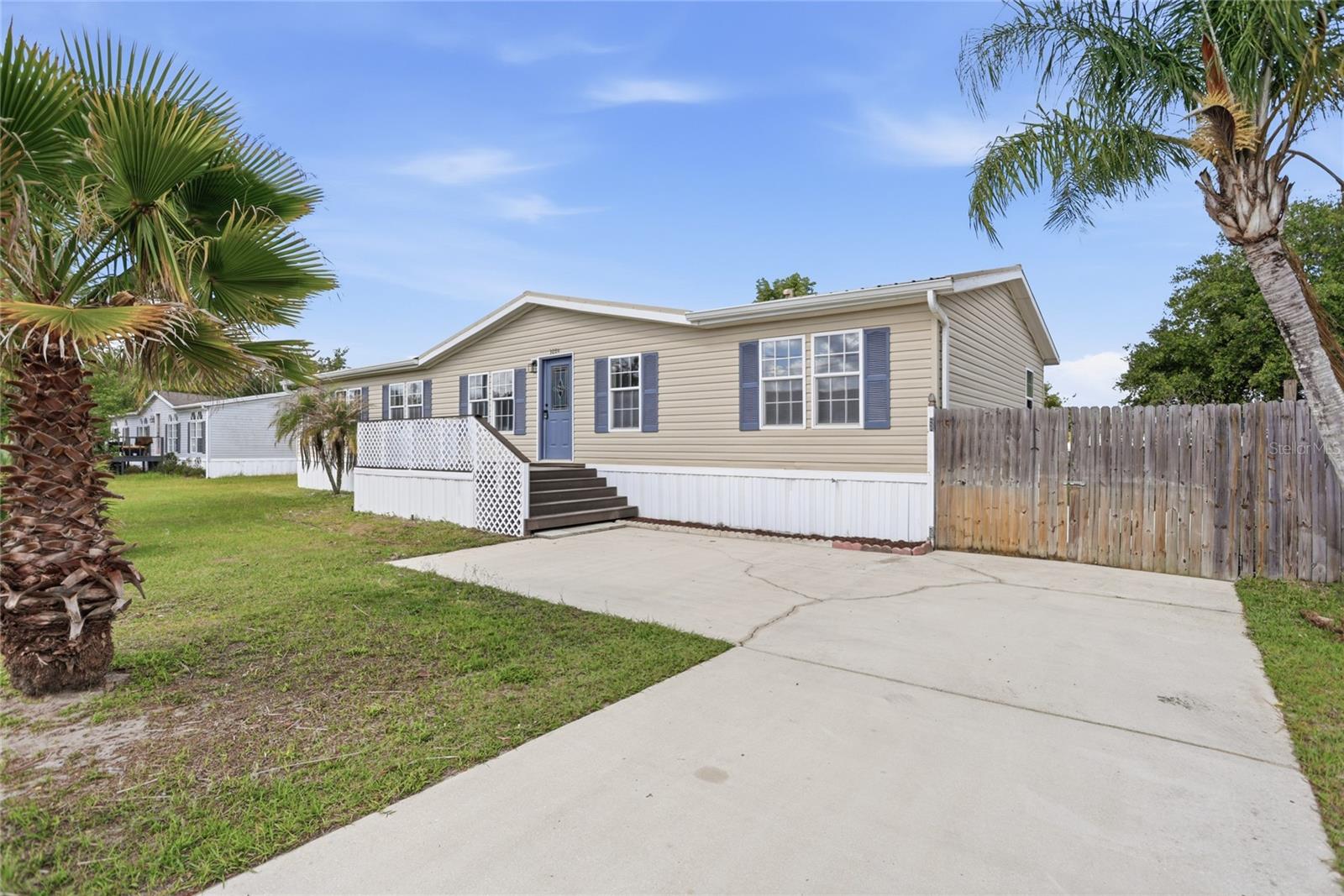 Image 26 of 33 For 3204 Silver Lake Court