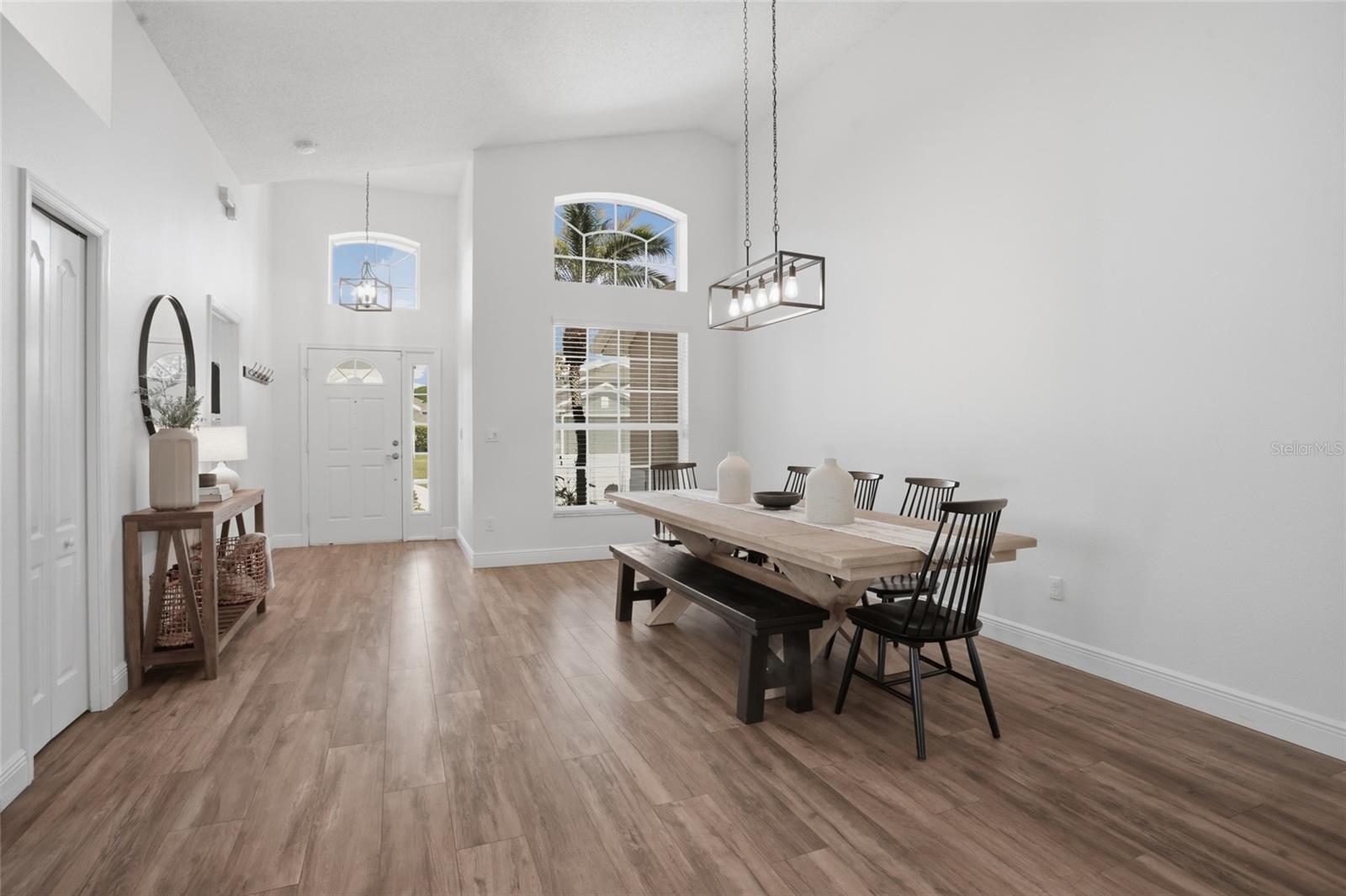 Image 11 of 57 For 207 Tavestock Loop