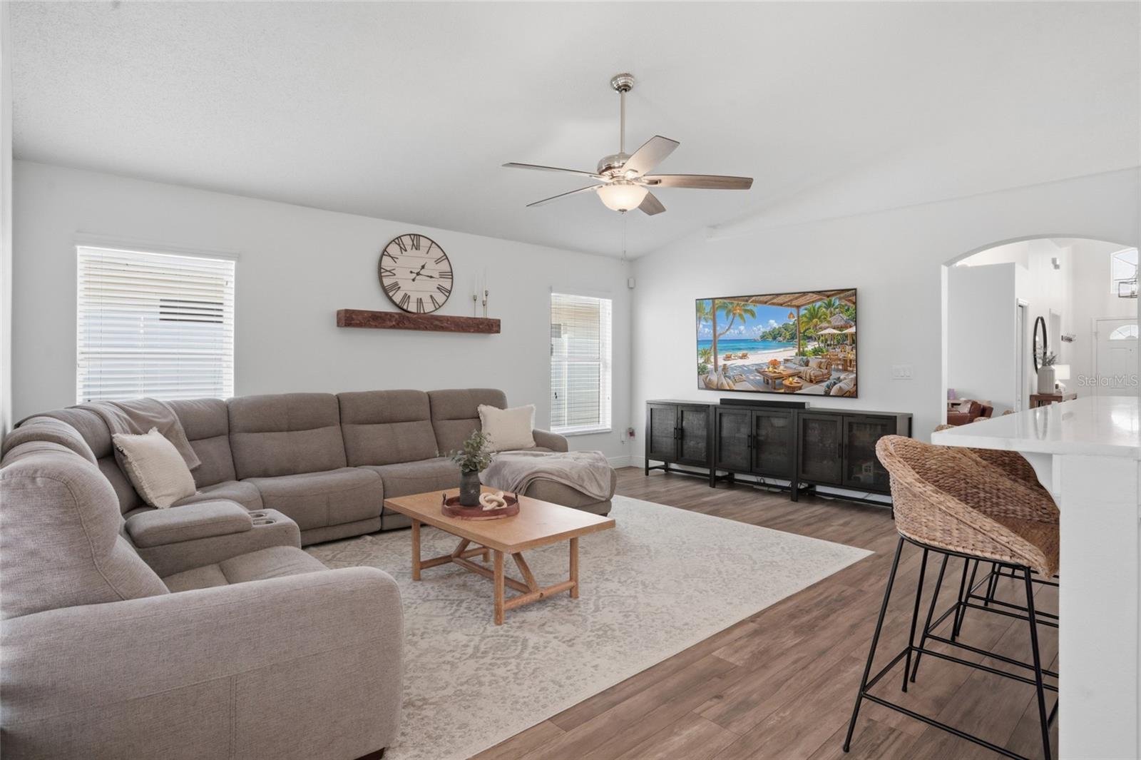 Image 21 of 57 For 207 Tavestock Loop