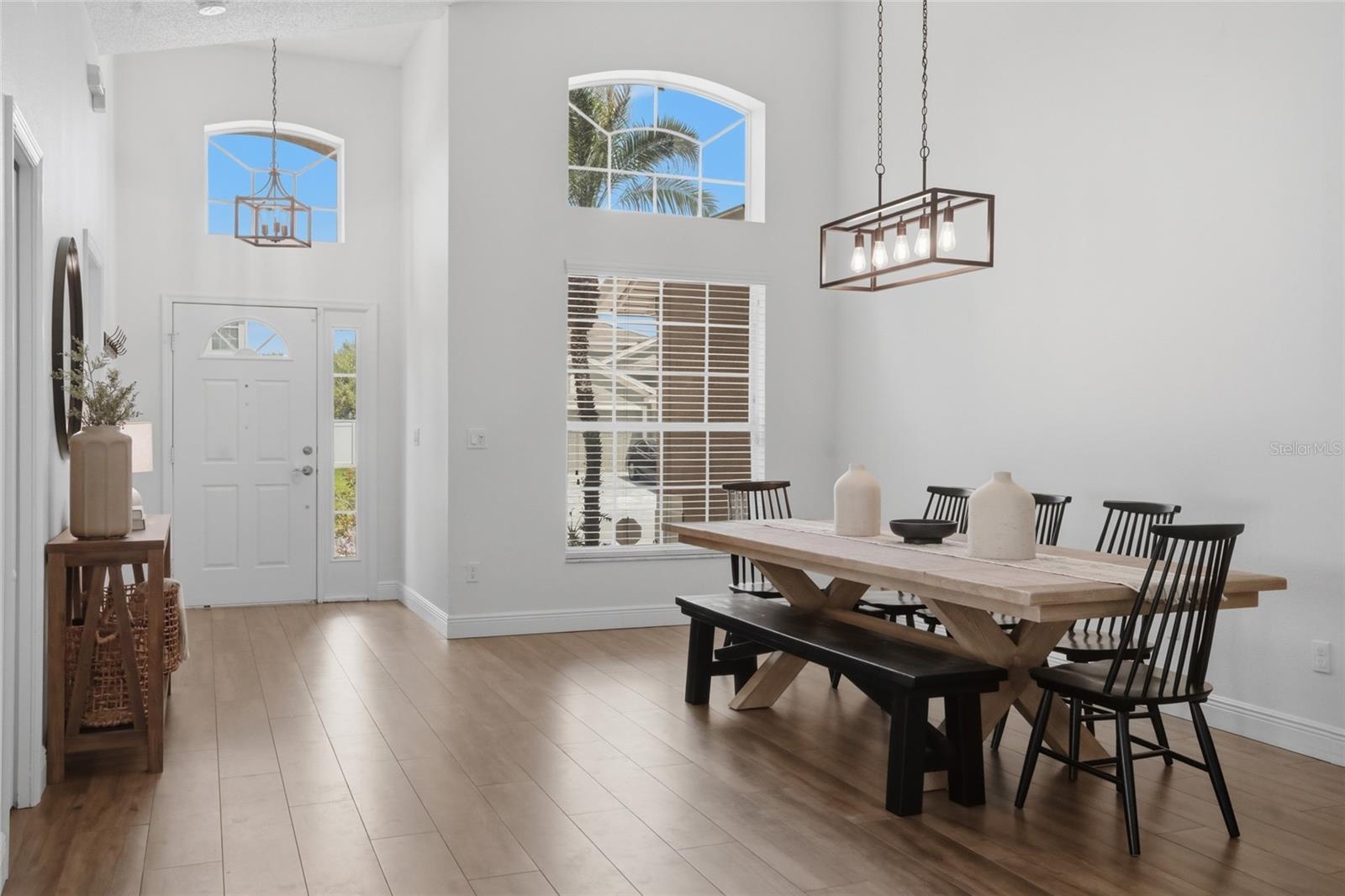 Image 3 of 57 For 207 Tavestock Loop