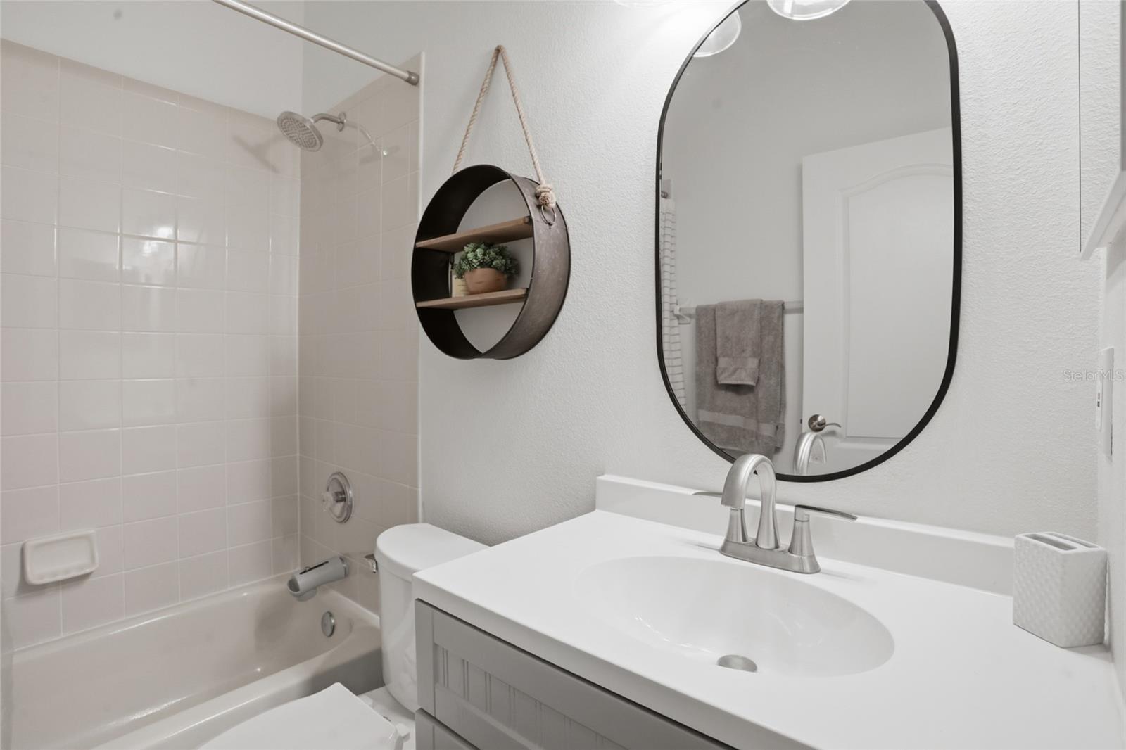 Image 32 of 57 For 207 Tavestock Loop