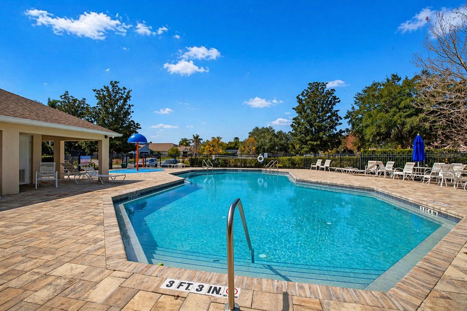 Image 38 of 57 For 207 Tavestock Loop