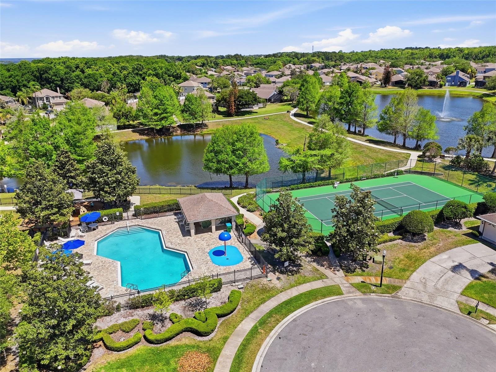 Image 42 of 57 For 207 Tavestock Loop