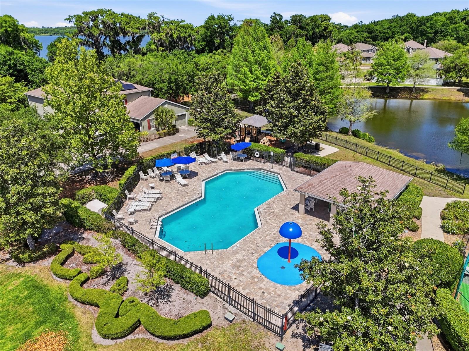 Image 43 of 57 For 207 Tavestock Loop